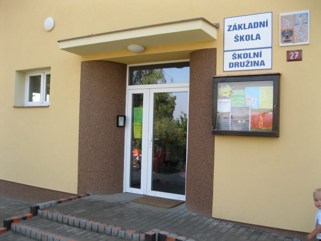Škola Senohraby